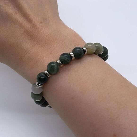 NWT Wool + Pepper Co. Earthy Greens & Silver Beaded Bracelet - Picture 2 of 3